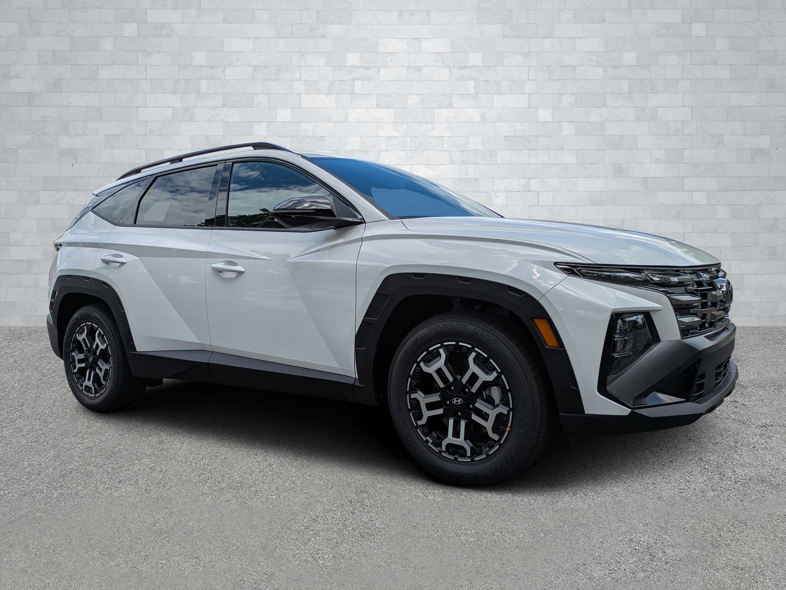 New 2025 Hyundai Tucson XRT image 2