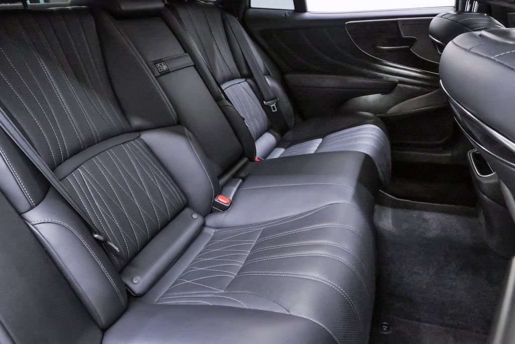 Used 2021 Lexus LS 500 w/ Interior Upgrade Package RWD image 12