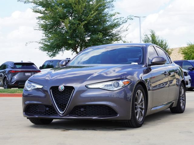 Used 2020 Alfa Romeo Giulia RWD image 3