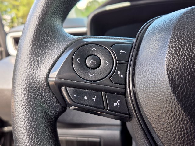 Used 2025 Toyota Corolla LE FWD image 22