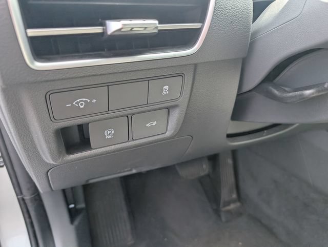 Used 2025 Hyundai Sonata SEL FWD image 16