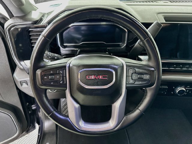 Used 2025 GMC Sierra 1500 SLT AWD/4WD image 14