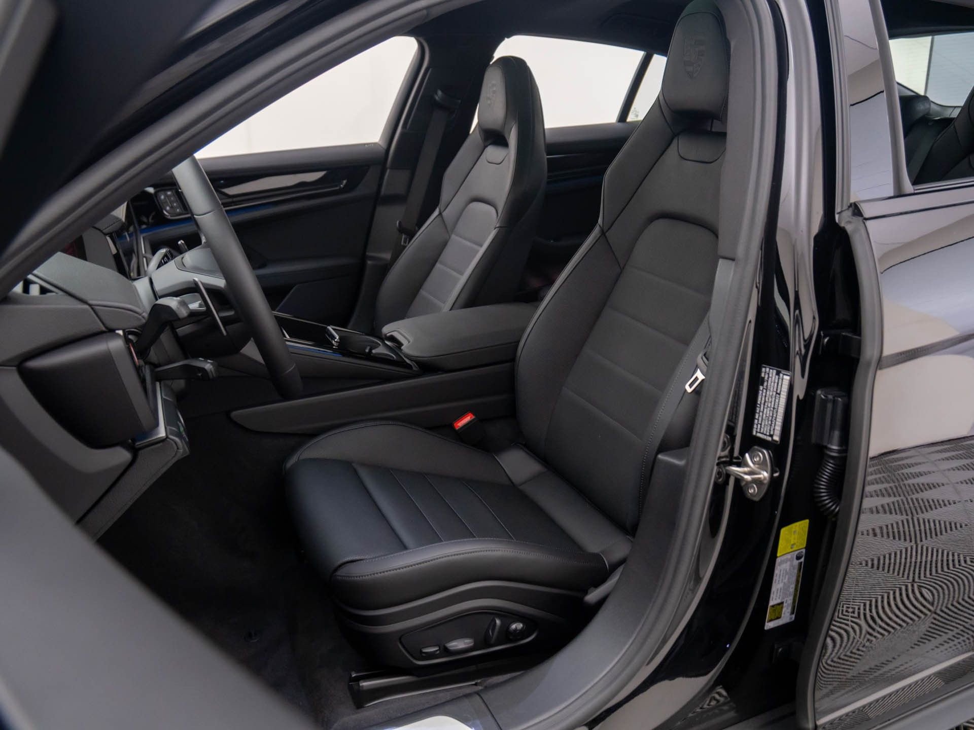 New 2026 Porsche Panamera 4 AWD/4WD image 5