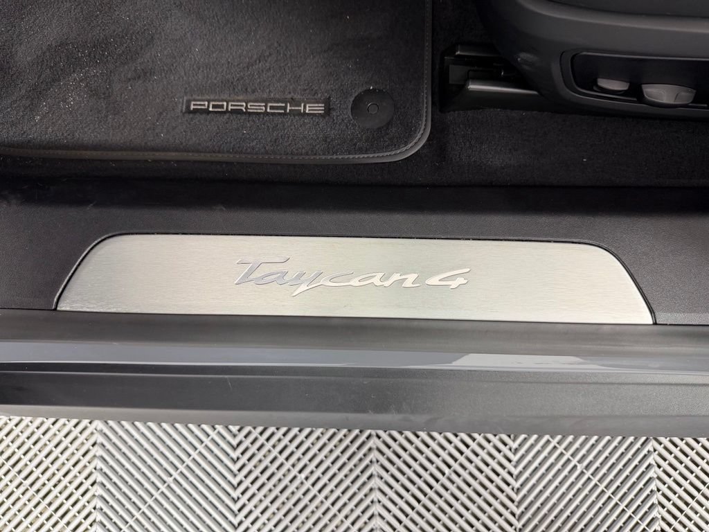 Certified 2025 Porsche Taycan AWD/4WD image 20