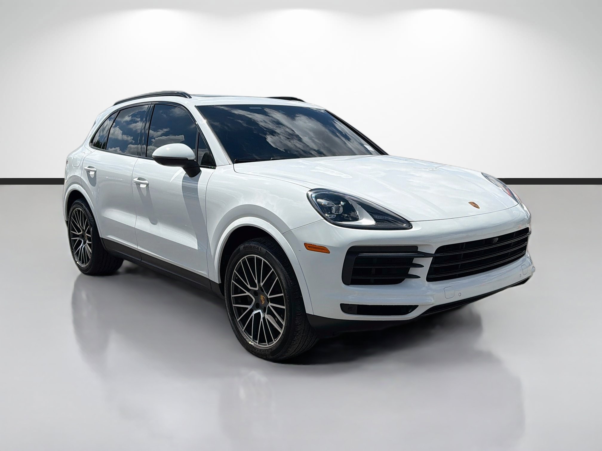 Used 2023 Porsche Cayenne AWD/4WD image 1