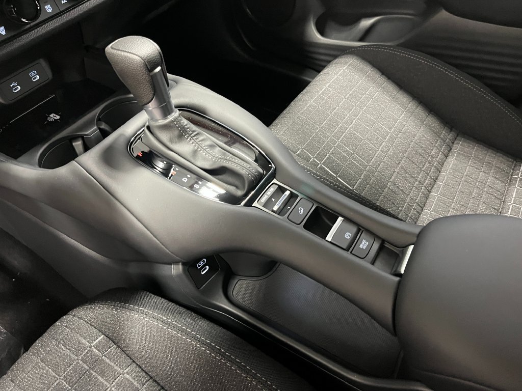 New 2027 Honda HR-V LX image 17