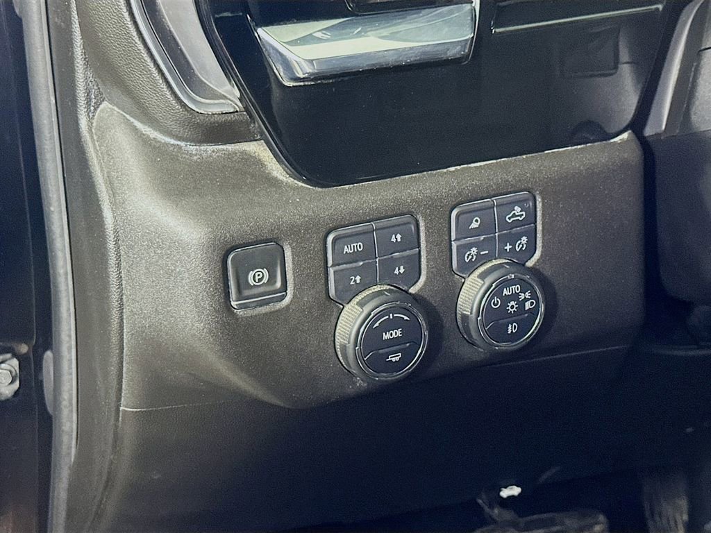 Used 2024 Chevrolet Silverado 1500 LTZ AWD/4WD image 22