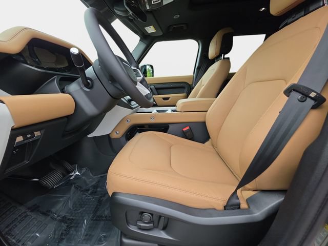 New 2026 Land Rover Defender 110 X-Dynamic SE AWD/4WD image 14
