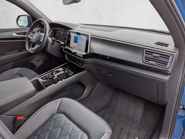 Used 2025 Volkswagen Atlas Cross Sport SEL Premium R-Line image 22