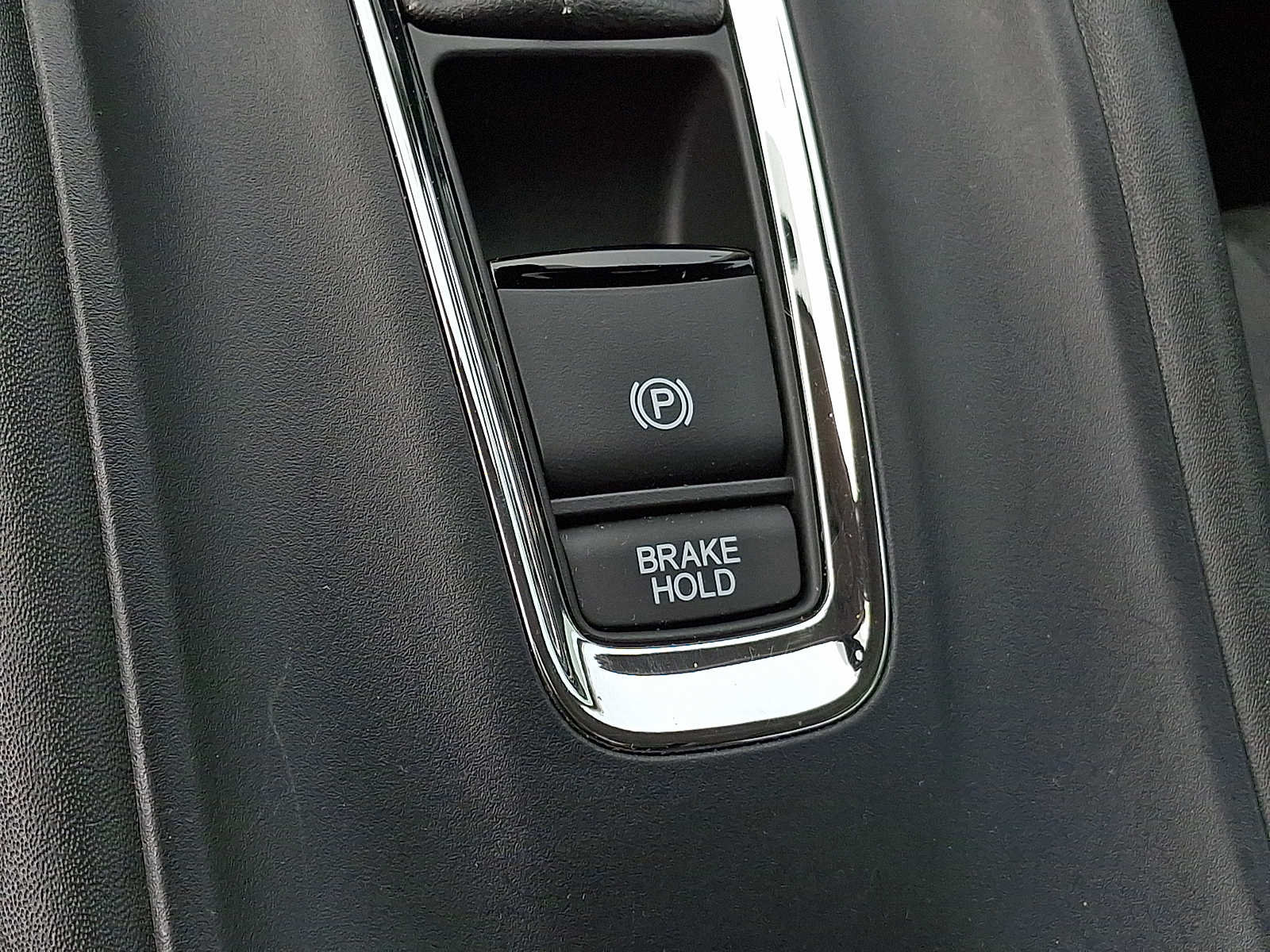 Used 2019 Honda HR-V Touring image 23
