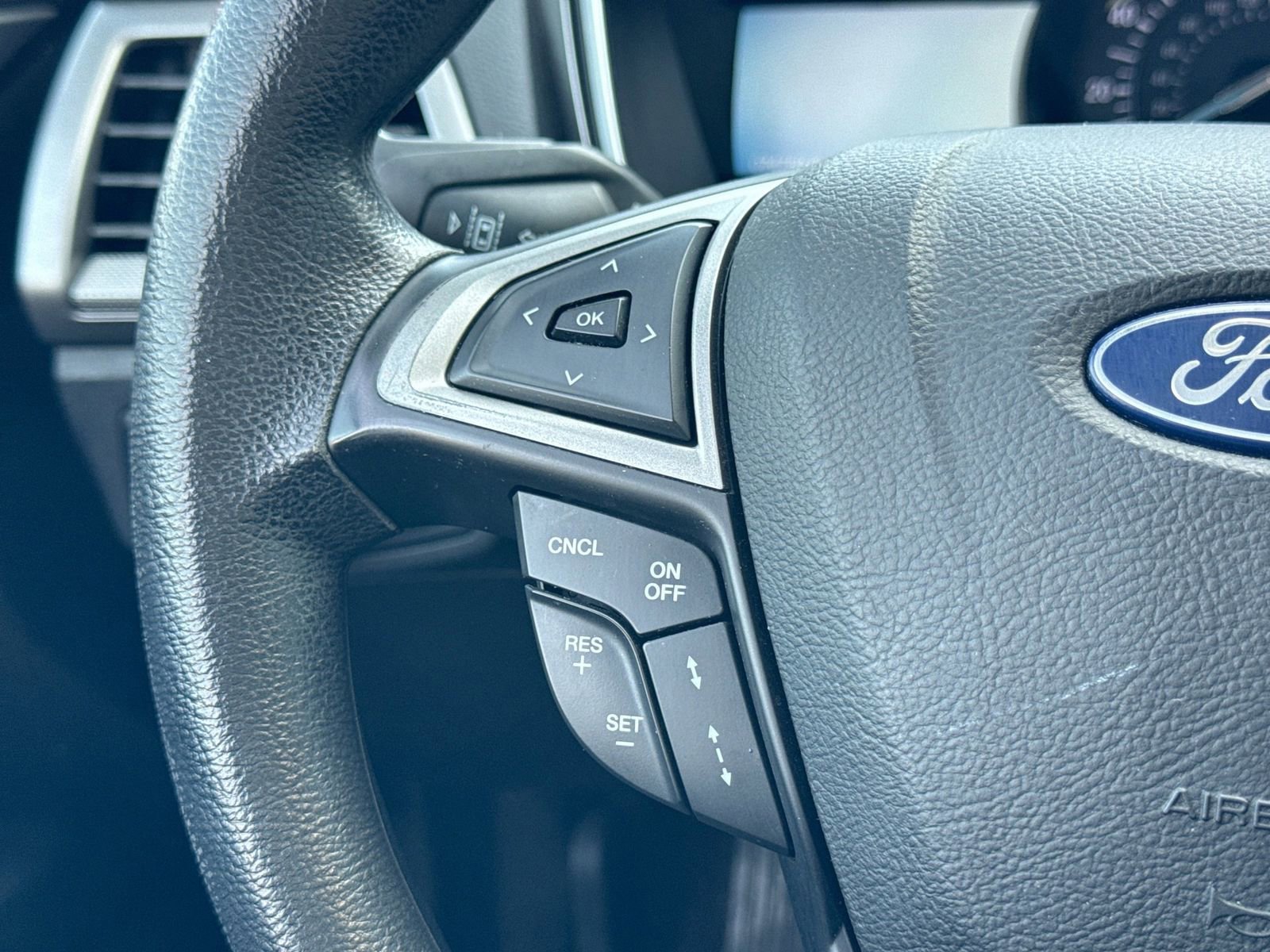 Certified 2020 Ford Fusion SE FWD image 25