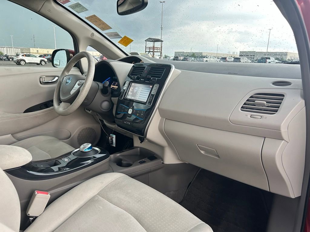 Used 2012 Nissan Leaf SL FWD image 10
