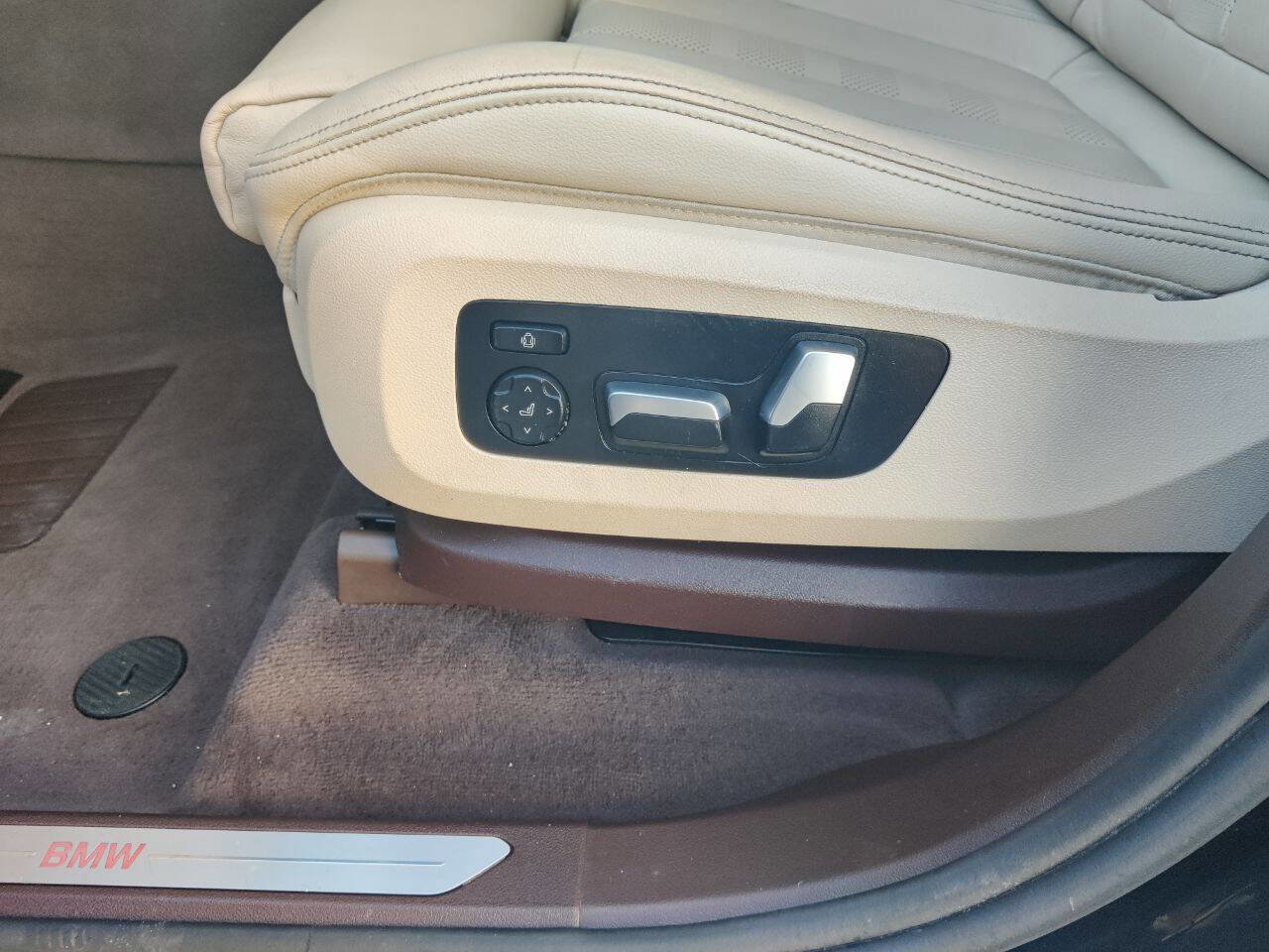 Used 2019 BMW X7 xDrive40i w/ Cold Weather Package image 63