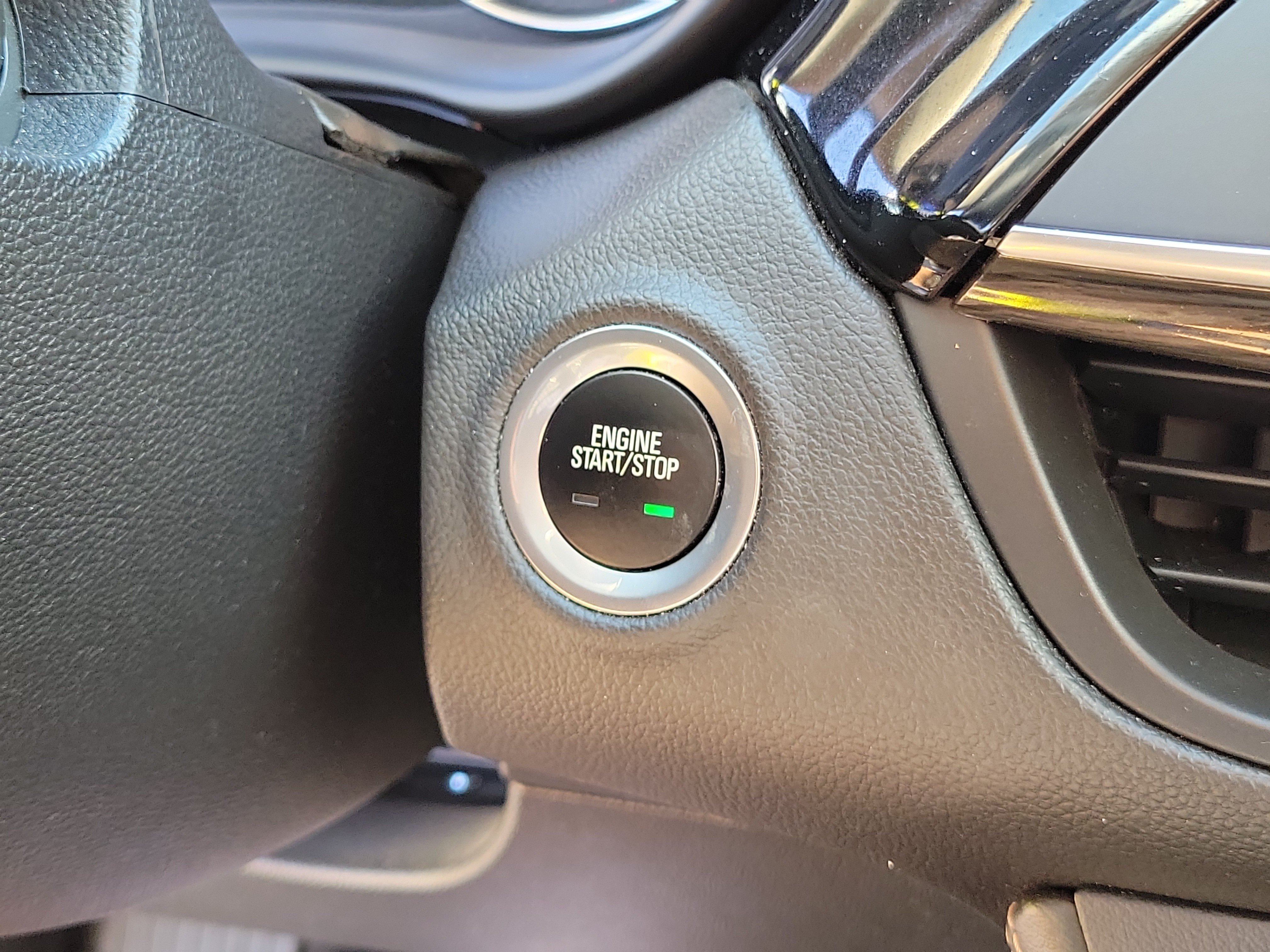 Used 2017 Buick Envision Premium AWD/4WD image 30