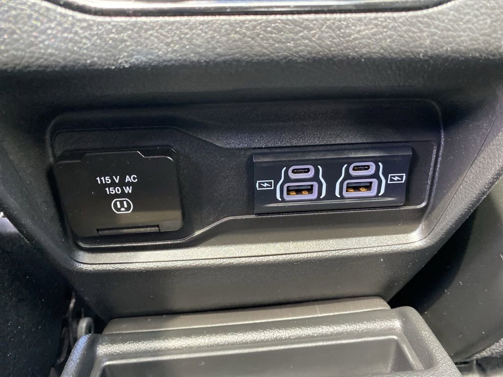 Used 2023 Jeep Grand Cherokee L Limited image 23