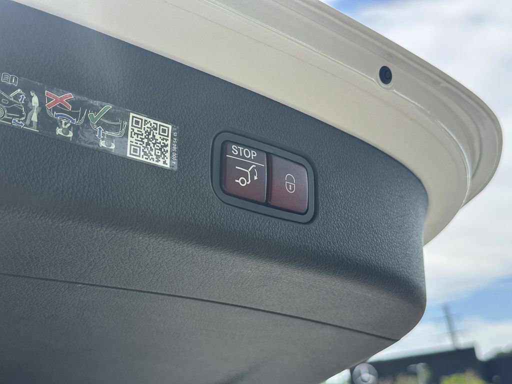 Certified 2025 Mercedes-Benz GLC 300 4MATIC image 22