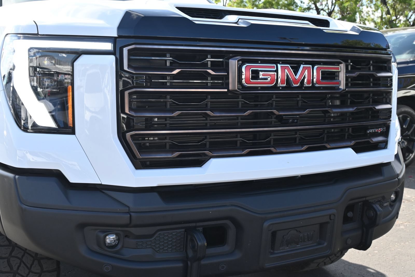 Certified 2026 GMC Sierra 2500 AT4X w/ AT4X AEV Edition AWD/4WD image 27