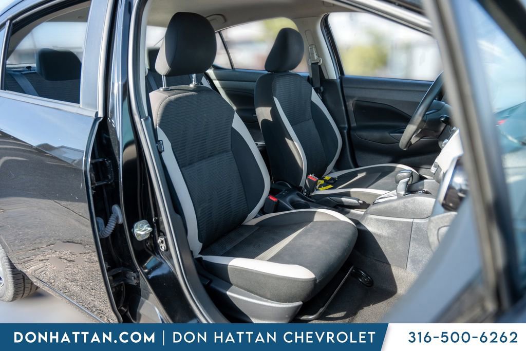 Used 2021 Nissan Versa SV image 26