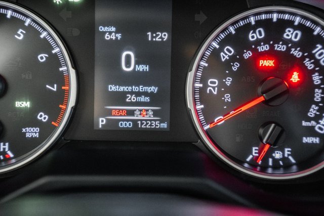 Used 2020 Toyota RAV4 XLE Premium image 41