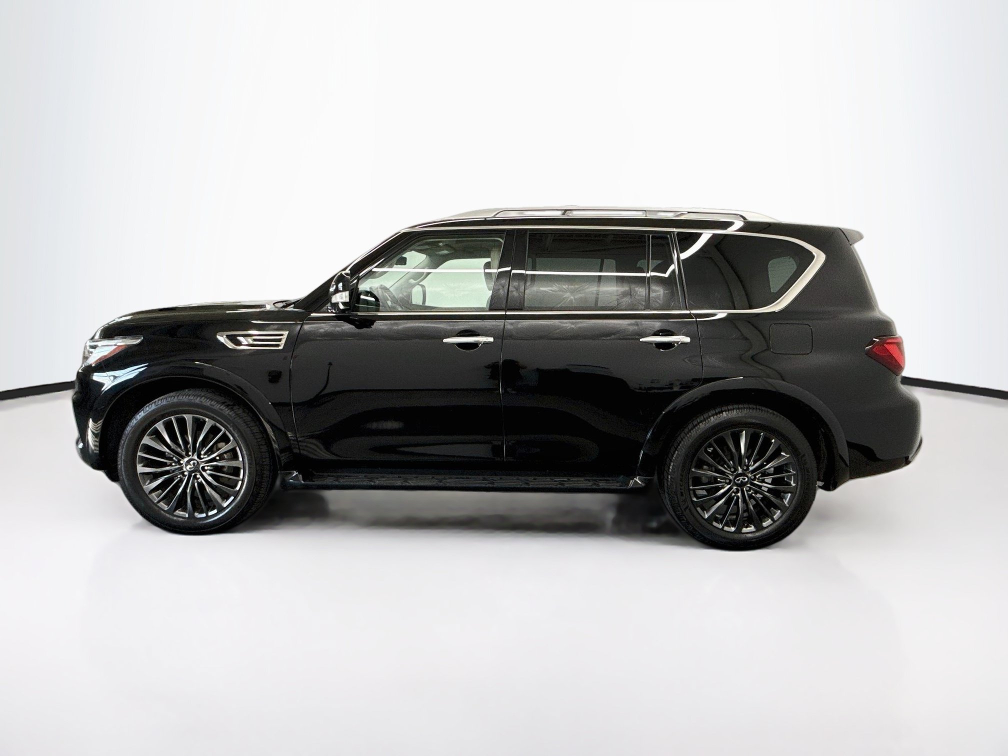 Used 2023 INFINITI QX80 Premium Select w/ Cargo Package RWD image 4
