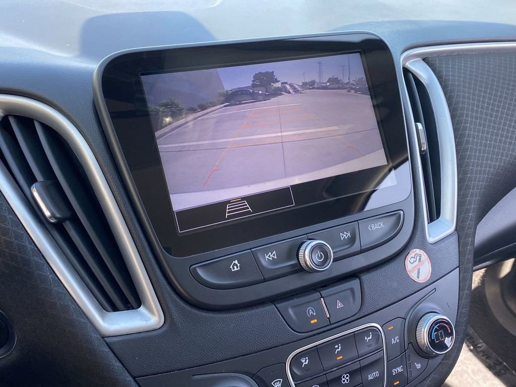 Used 2022 Chevrolet Malibu LT image 27