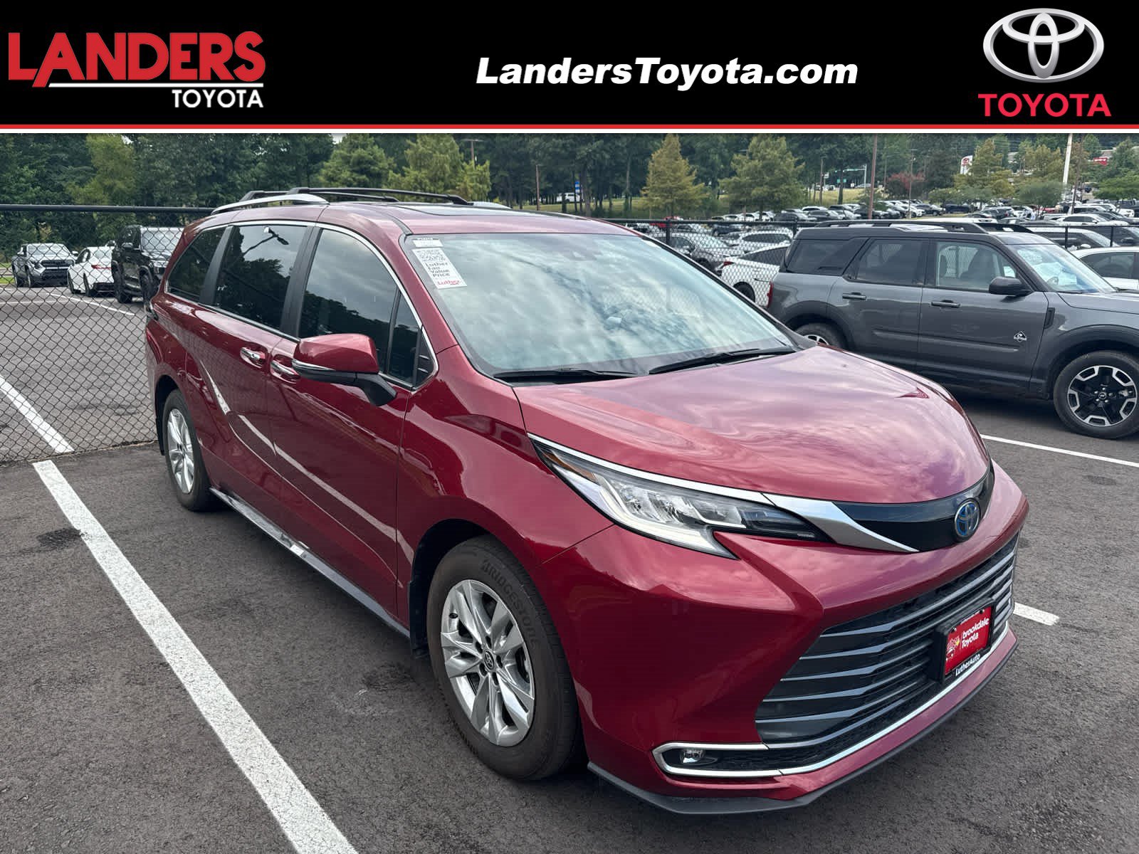 Used 2023 Toyota Sienna Limited