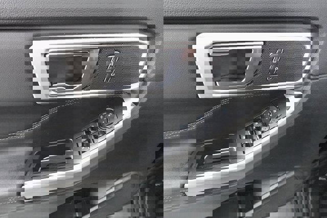 Used 2022 Ford Explorer XLT image 8