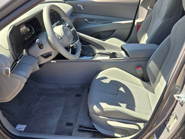 New 2026 Hyundai Elantra SE FWD image 5