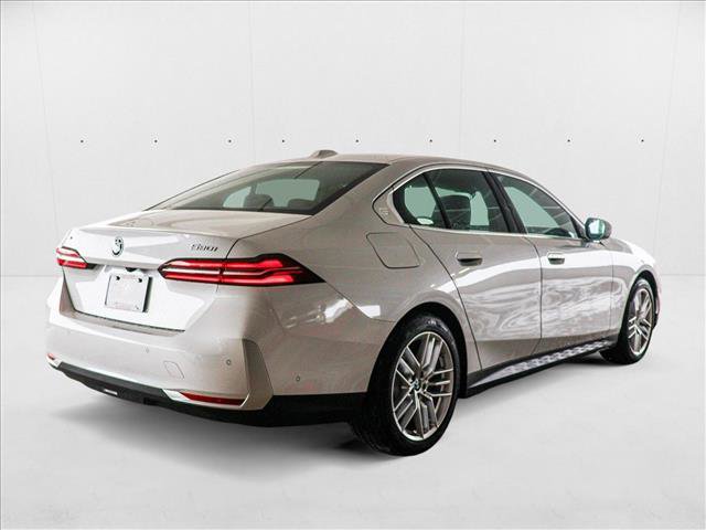 Used 2025 BMW 530i xDrive image 5