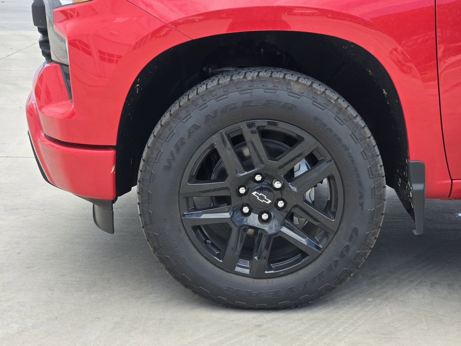 New 2025 Chevrolet Silverado 1500 Custom w/ LPO, Dark Essentials Package image 13