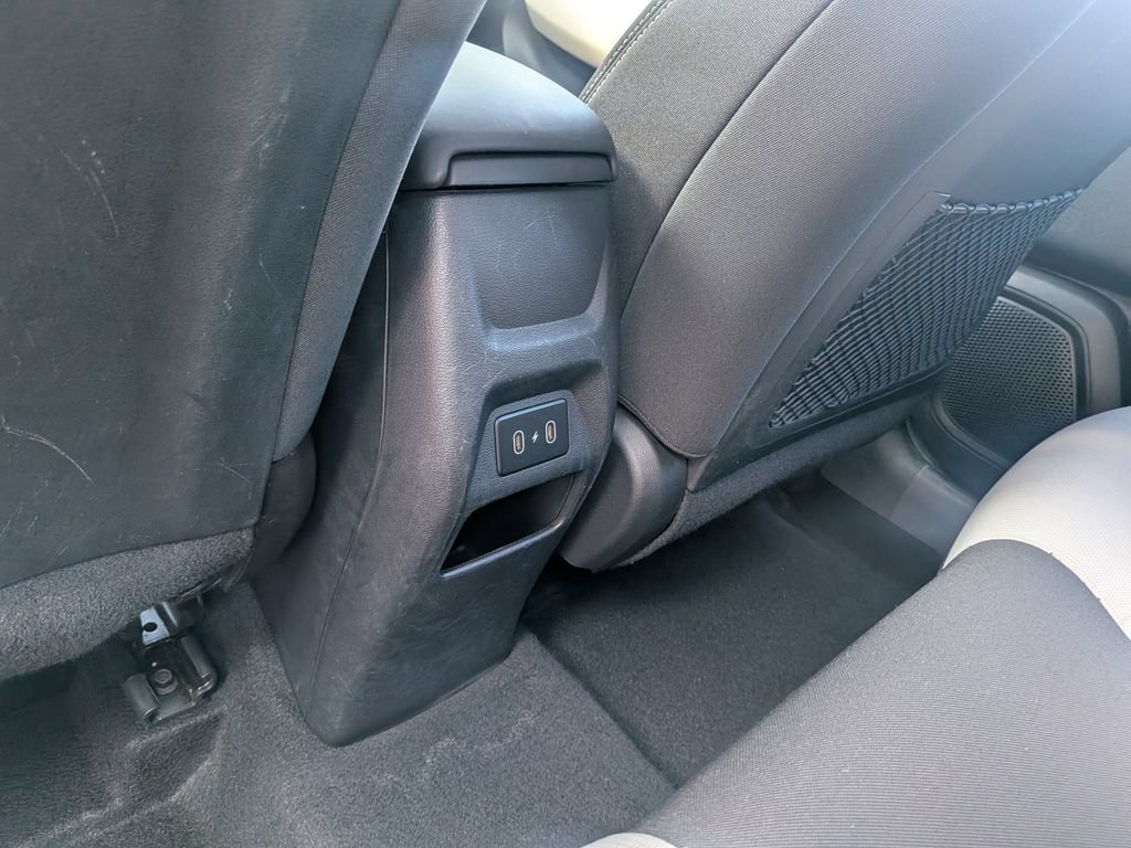 Certified 2024 Hyundai Venue SEL FWD image 30