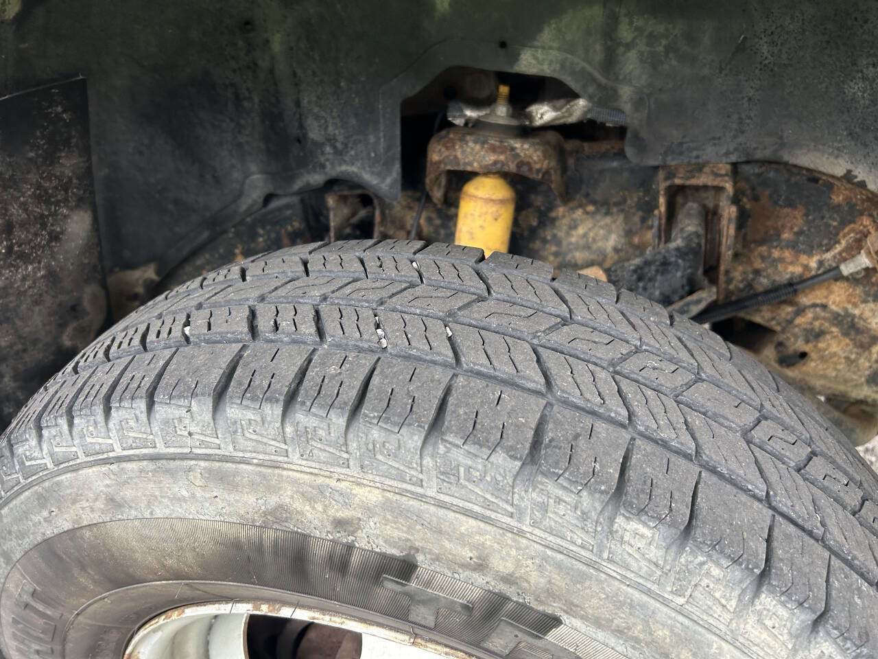 Used 2004 Chevrolet Silverado 3500 2WD Regular Cab image 65