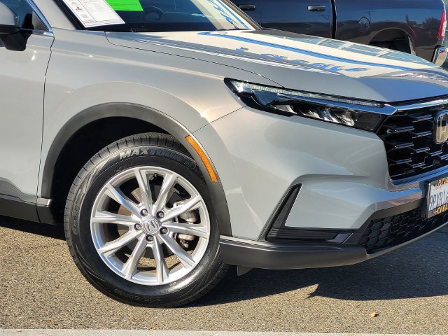 Used 2025 Honda CR-V EX image 9