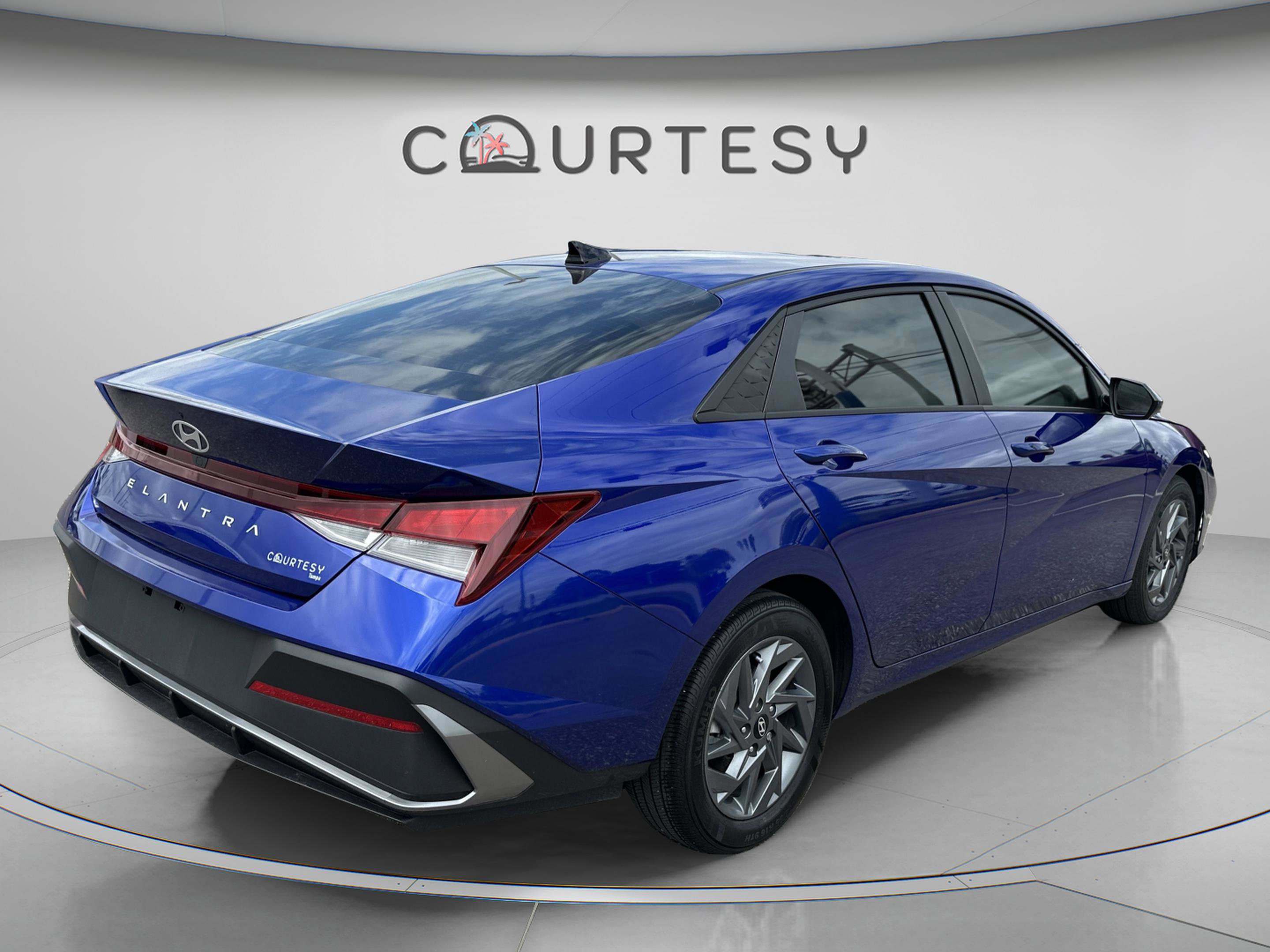 Certified 2024 Hyundai Elantra SEL image 5