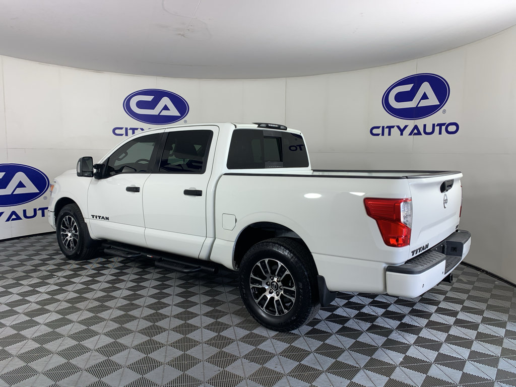 Used 2021 Nissan Titan SV w/ SV Convenience Package AWD/4WD image 5