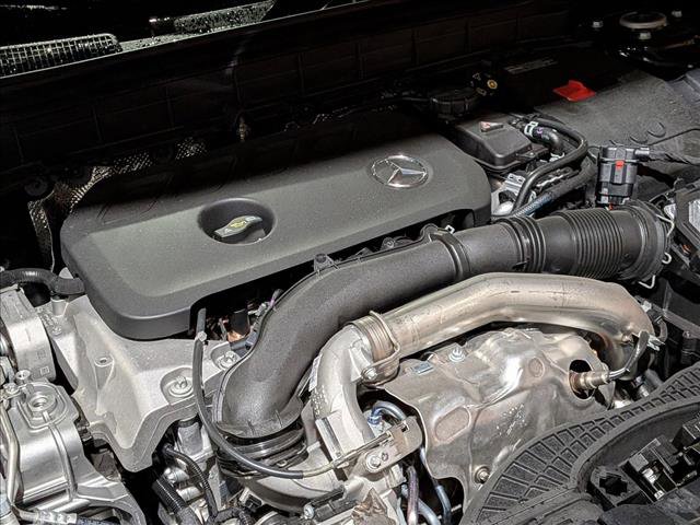 New 2026 Mercedes-Benz GLB 250 4MATIC image 16