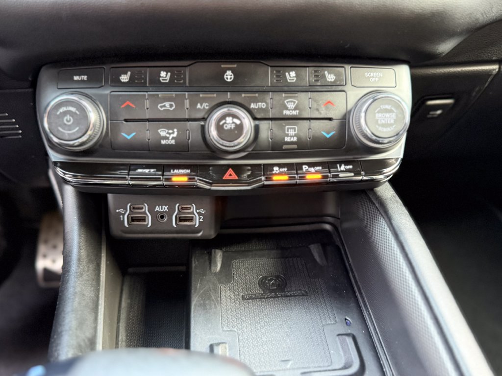 Used 2021 Dodge Durango SRT w/ Technology Group AWD/4WD image 17