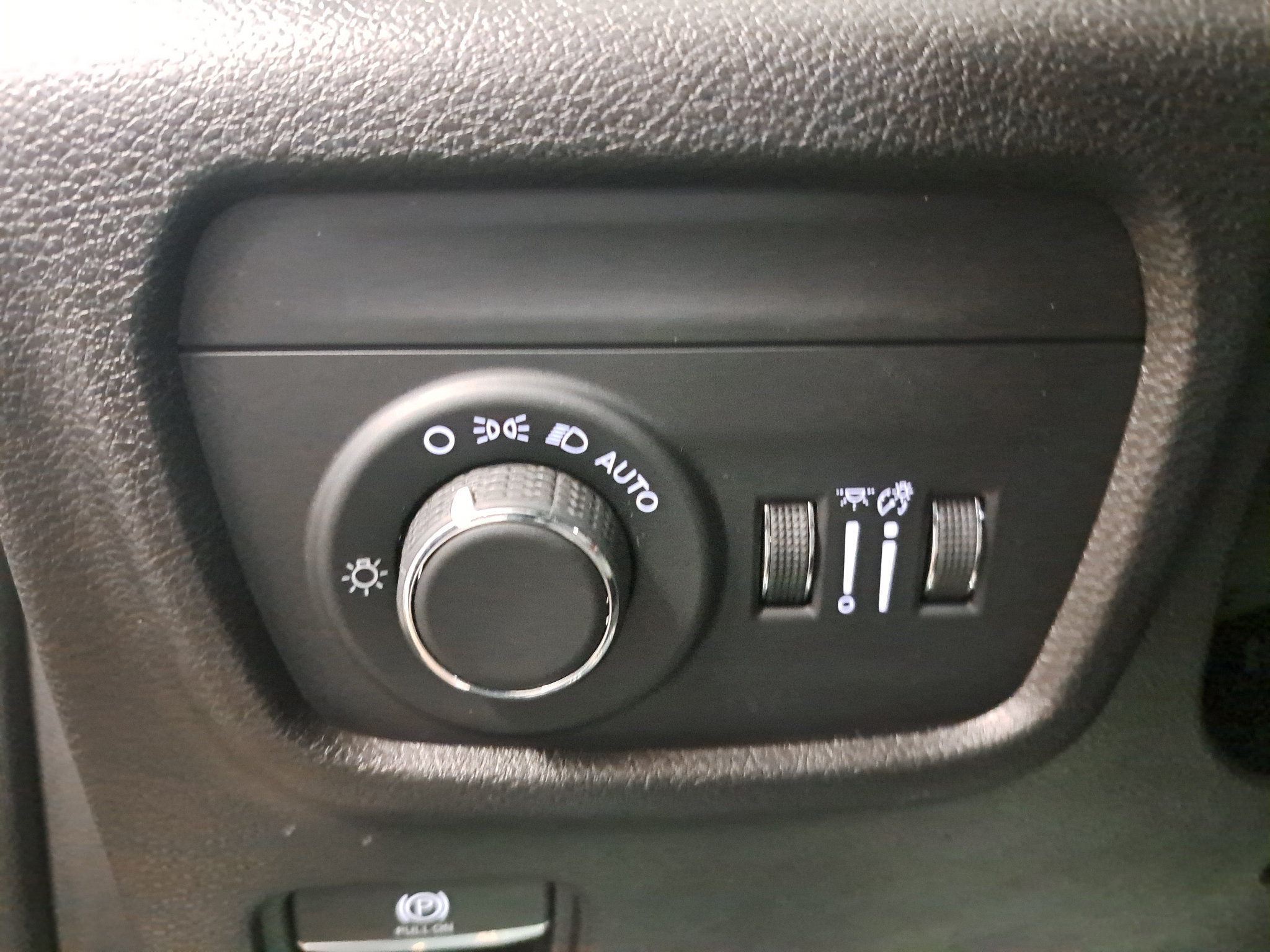 Certified 2024 Jeep Grand Cherokee Altitude AWD/4WD image 25