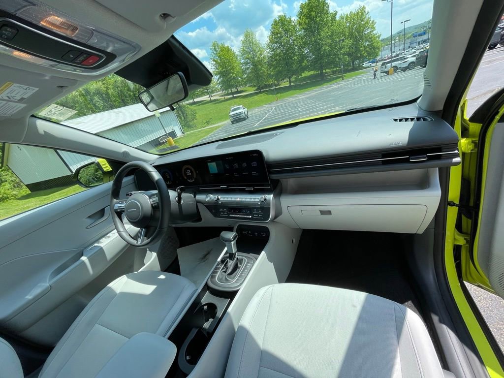 Used 2025 Hyundai Kona SEL AWD/4WD image 10