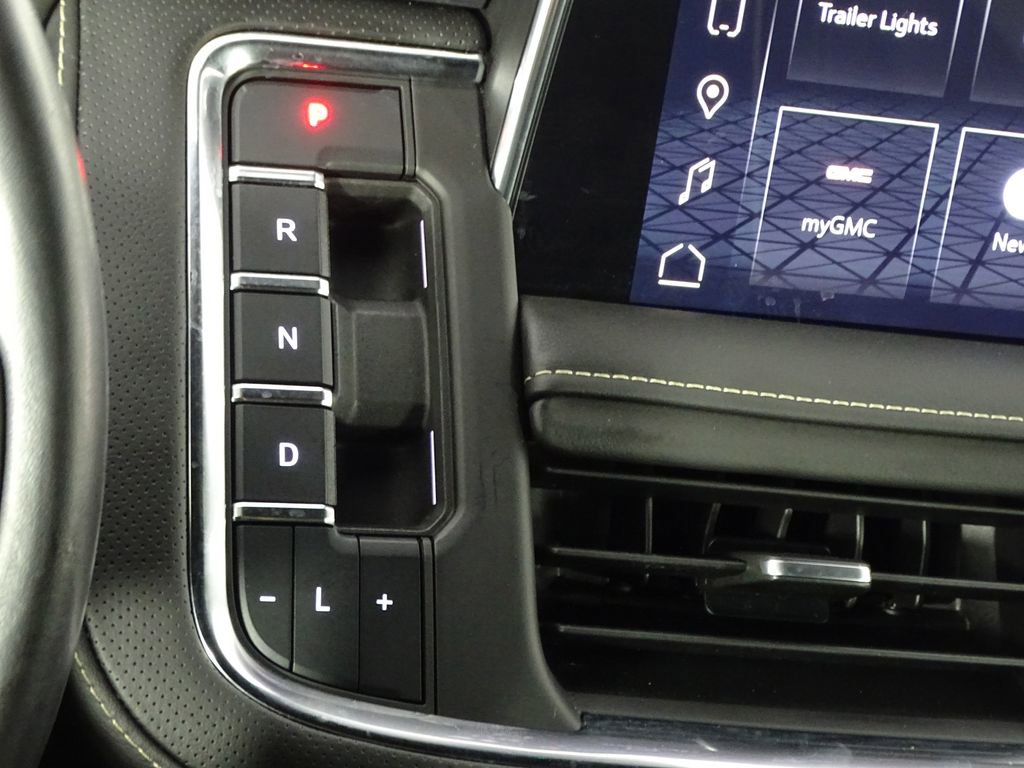 Used 2022 GMC Yukon SLT w/ SLT Luxury Package image 40