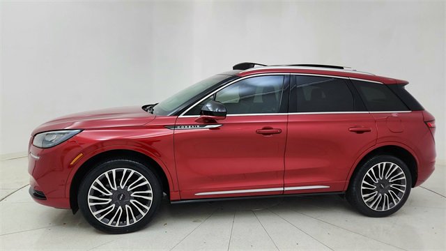 Used 2022 Lincoln Corsair AWD w/ Premium Package image 3