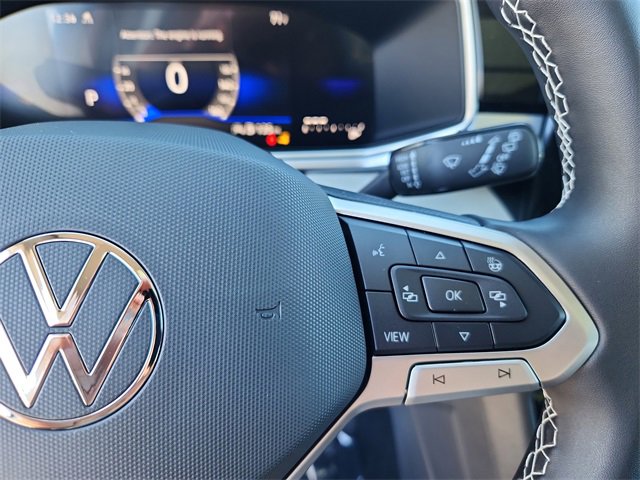 New 2025 Volkswagen Taos SE image 12