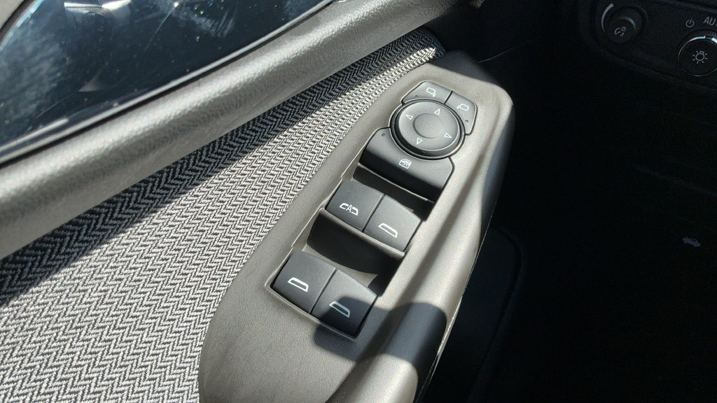Used 2026 Chevrolet TrailBlazer LT w/ LT Cold Weather Package FWD image 14