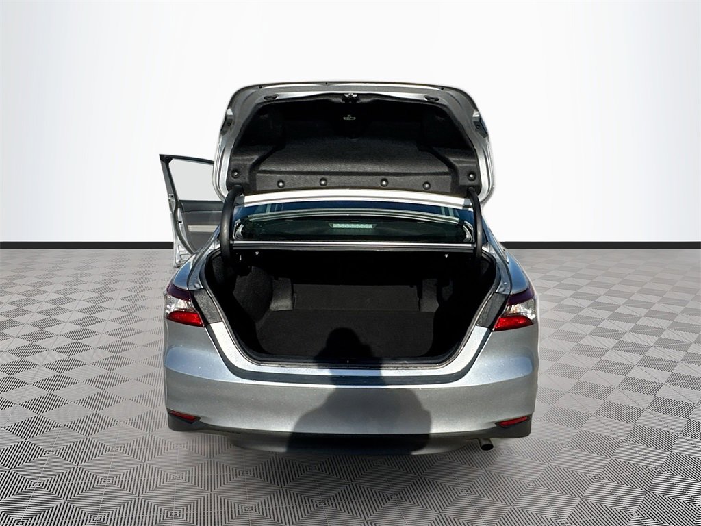 Used 2024 Toyota Camry LE image 26