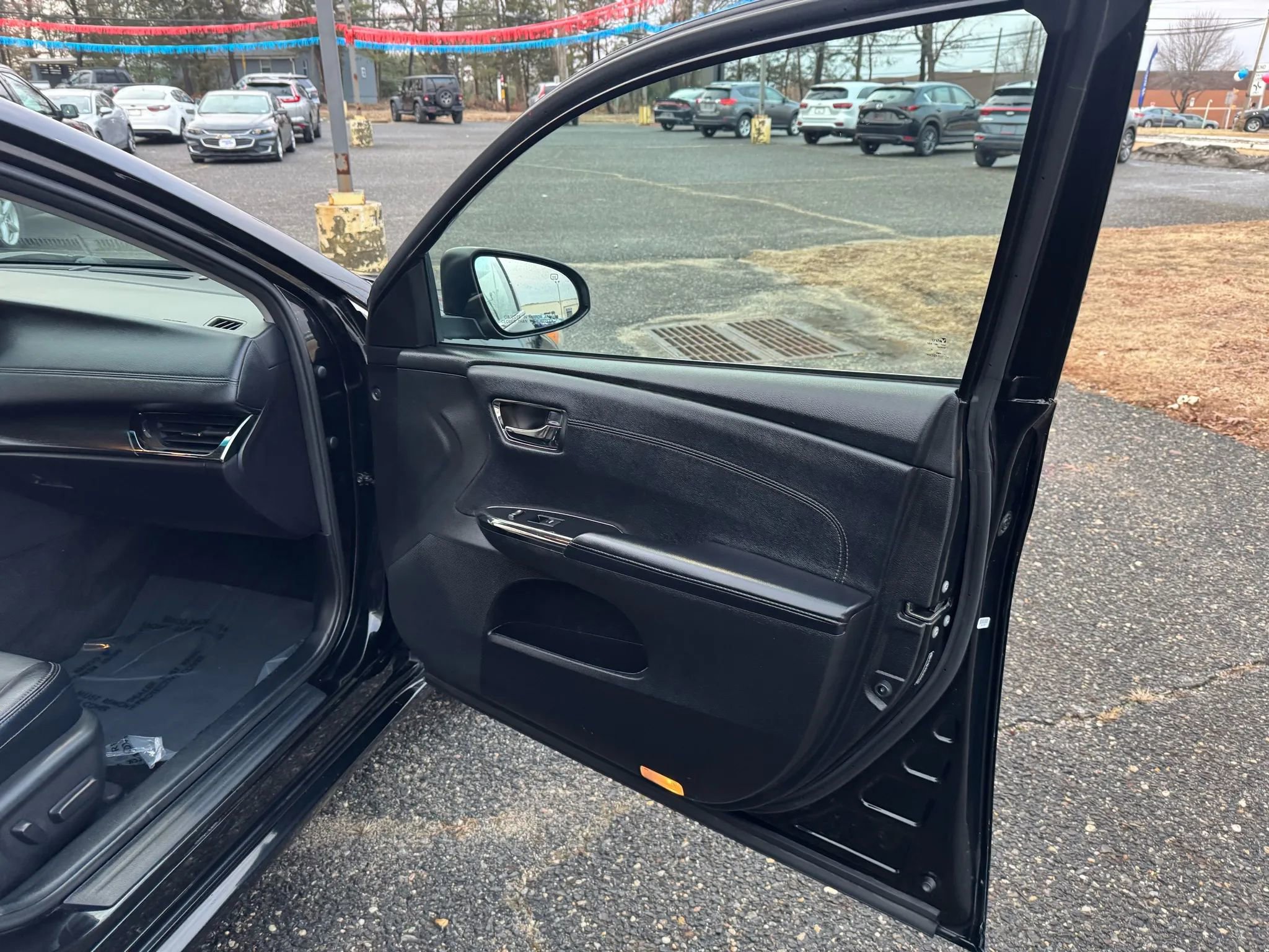 Used 2018 Toyota Avalon XLE image 17