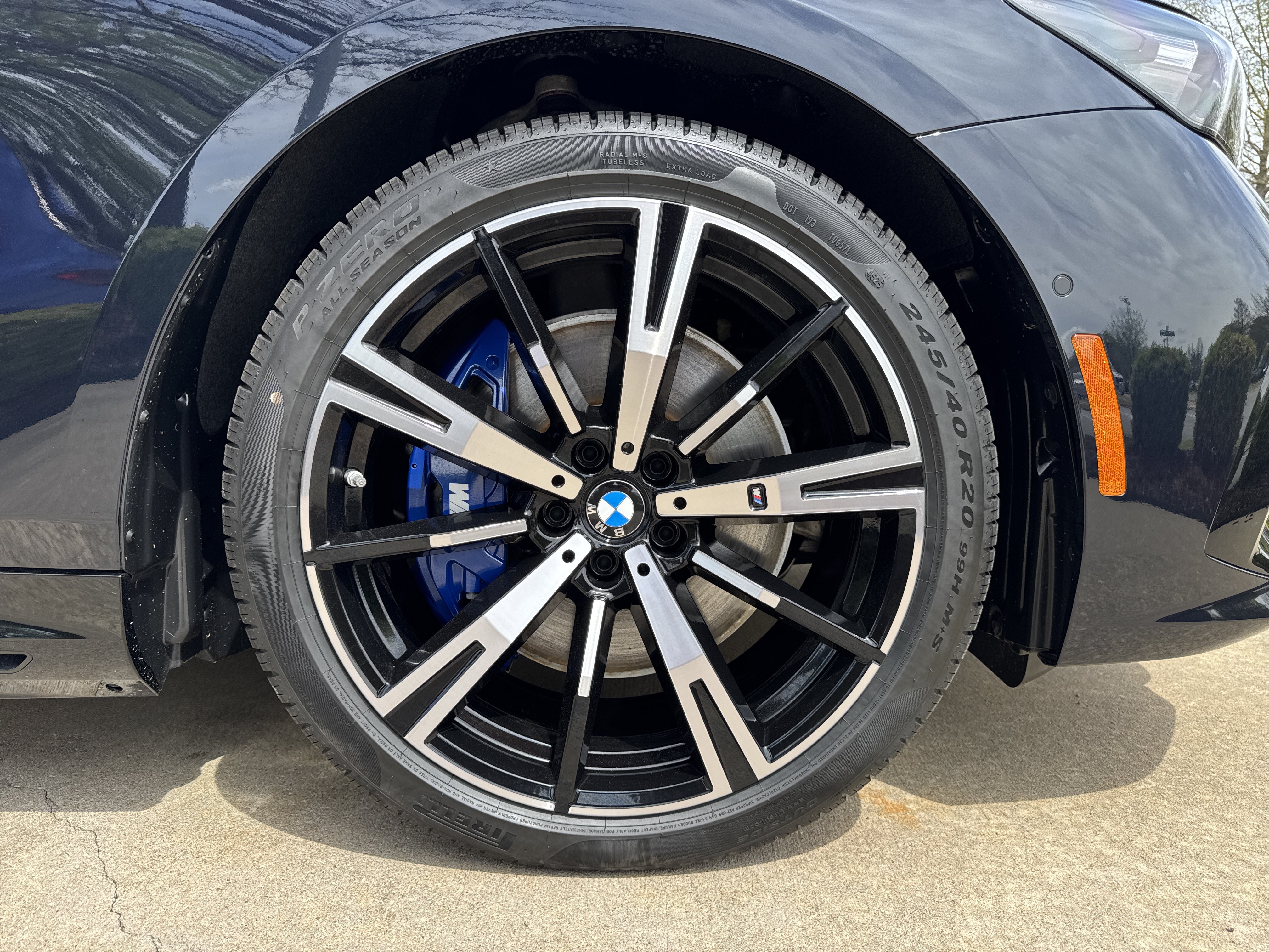 New 2026 BMW 550e xDrive w/ Executive Package AWD/4WD image 29