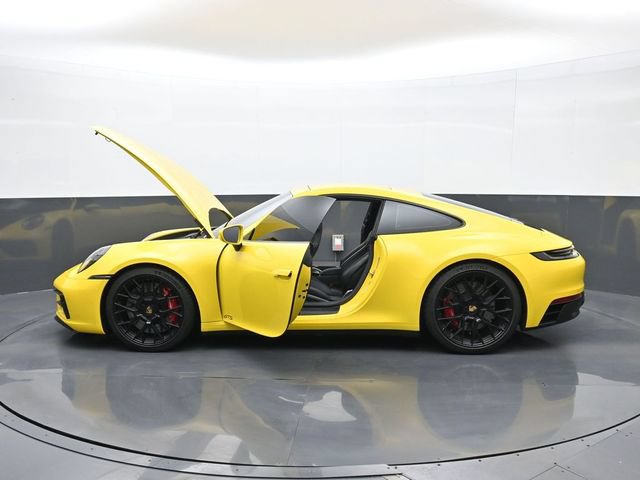 Used 2024 Porsche 911 Carrera GTS RWD image 25