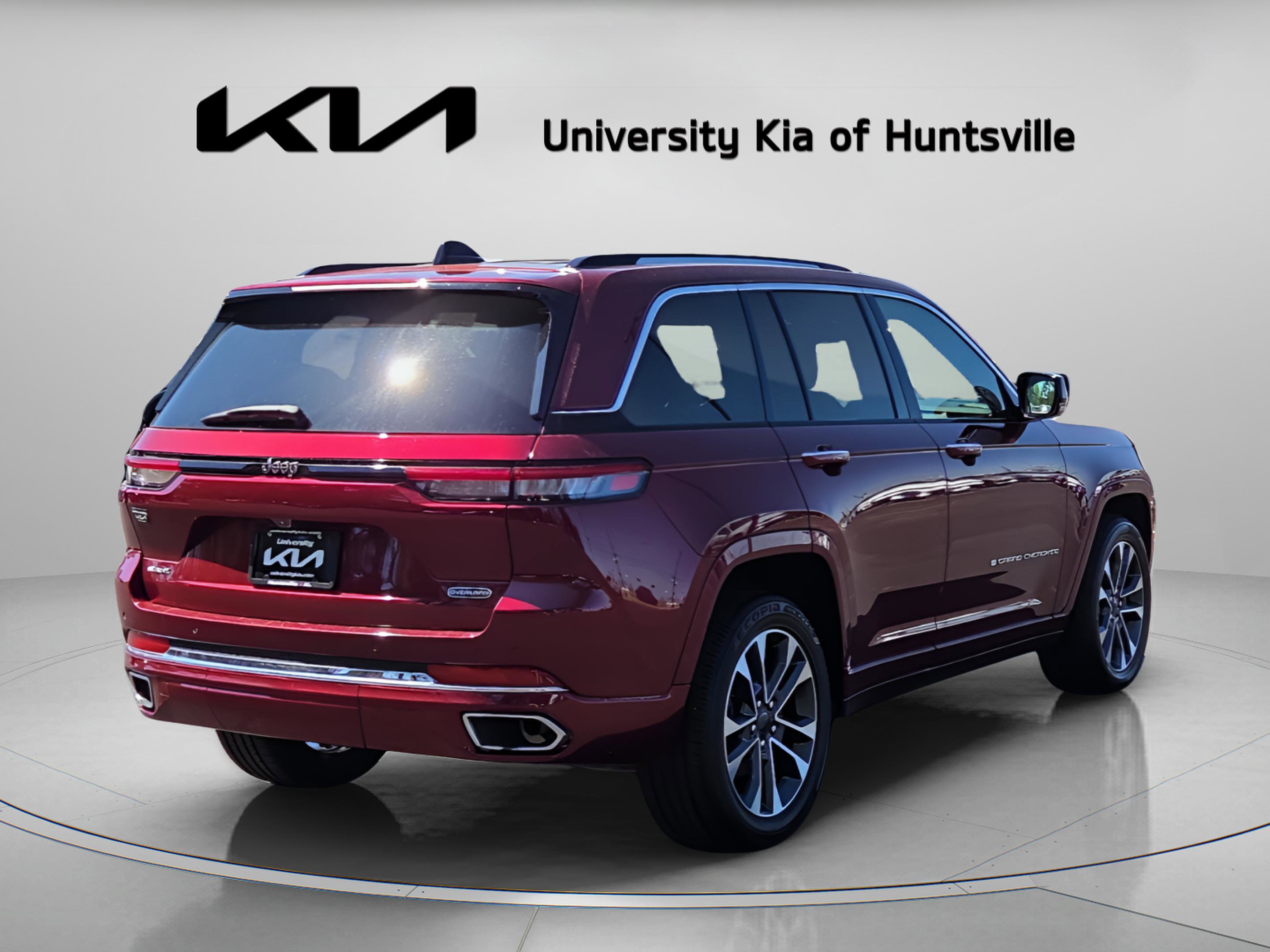 Used 2023 Jeep Grand Cherokee Overland image 7