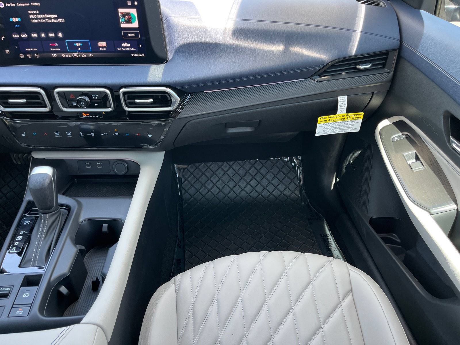 New 2026 Nissan Sentra SL w/ Floor Mat Package FWD image 15
