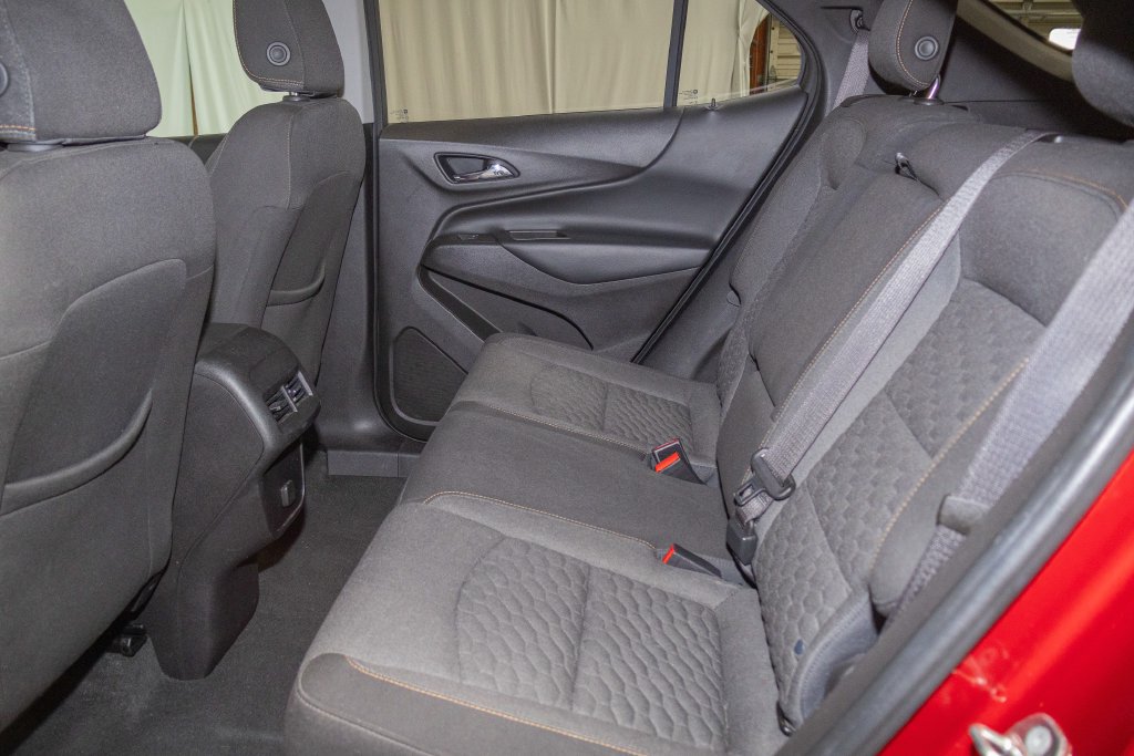 Used 2018 Chevrolet Equinox LT AWD/4WD image 12